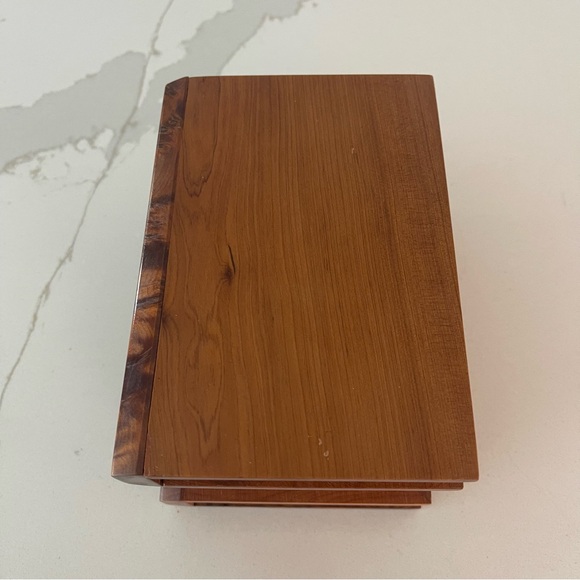 Moroccan Thuya Burl Wood Secret Box with key 🔑 - Picture 10 of 15